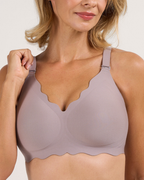 Seamless Full Coverage Scalloped Wireless Jelly Bra