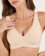 Deep V Push-Up Seamless Wireless Jelly Bra with Mesh